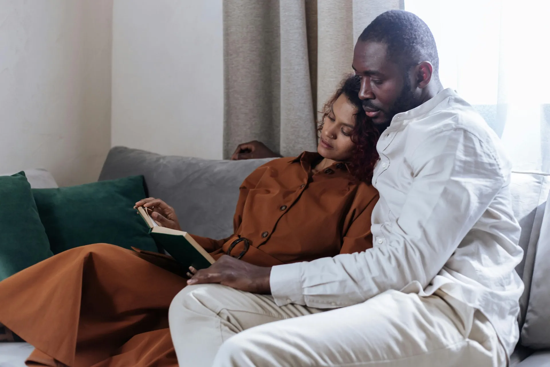 Couple reading together — lifelong learning